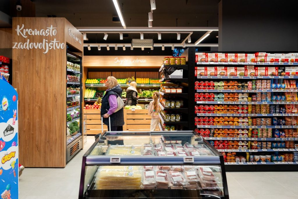 Hladilne Rešitve in Shopfitting